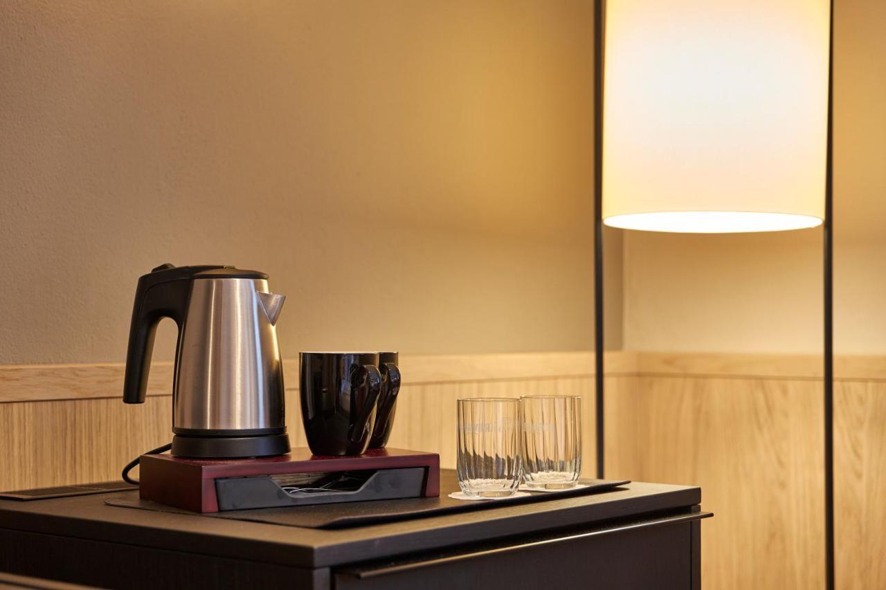 Hotel Zur Waldbahn ツヴィーゼル エクステリア 写真