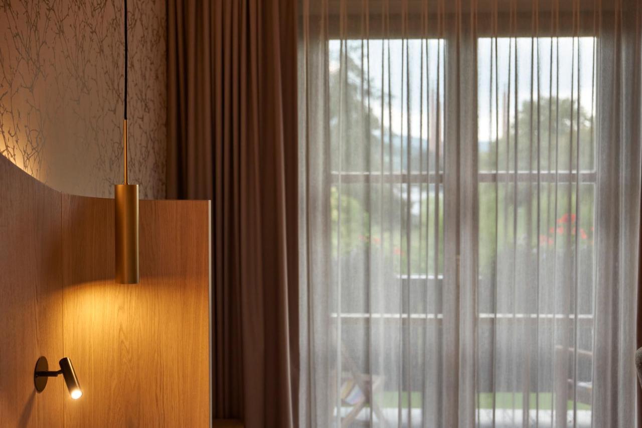 Hotel Zur Waldbahn ツヴィーゼル エクステリア 写真