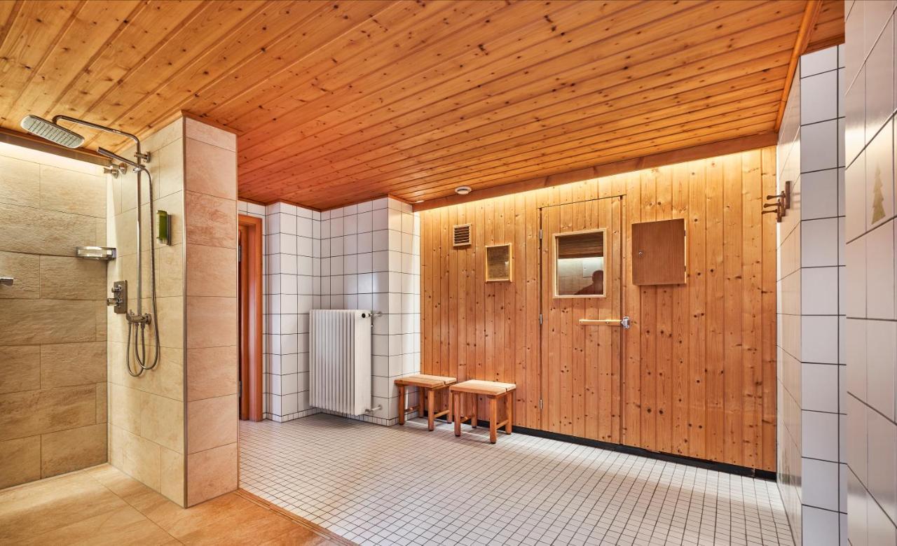 Hotel Zur Waldbahn ツヴィーゼル エクステリア 写真