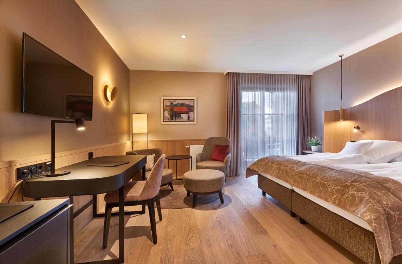 Hotel Zur Waldbahn ツヴィーゼル エクステリア 写真