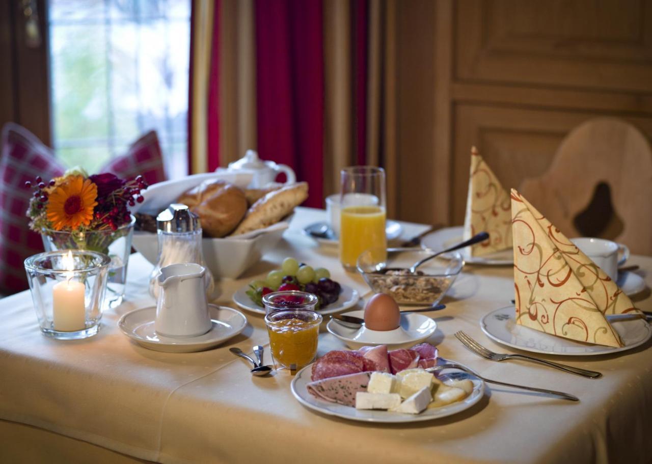 Hotel Zur Waldbahn ツヴィーゼル エクステリア 写真