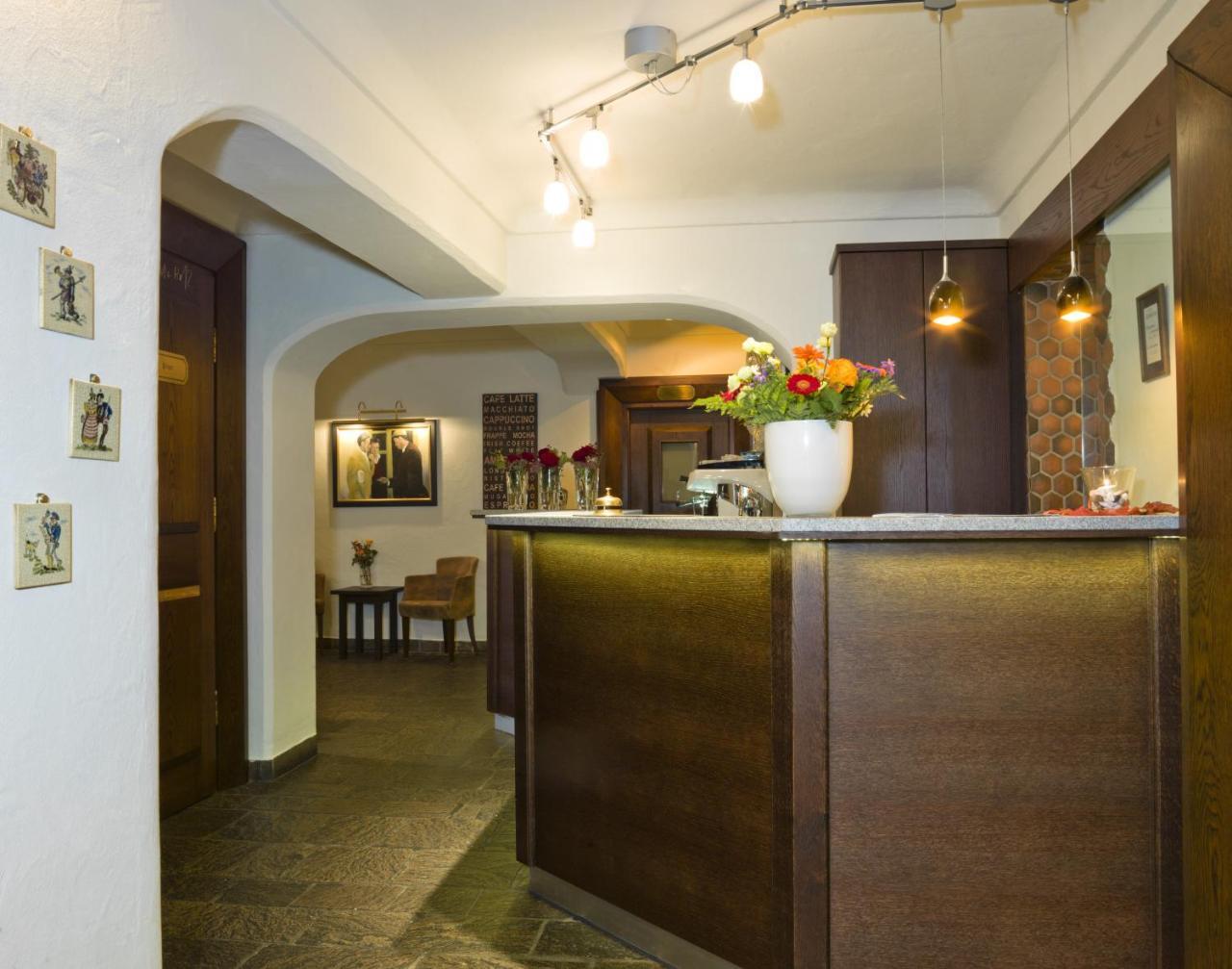 Hotel Zur Waldbahn ツヴィーゼル エクステリア 写真